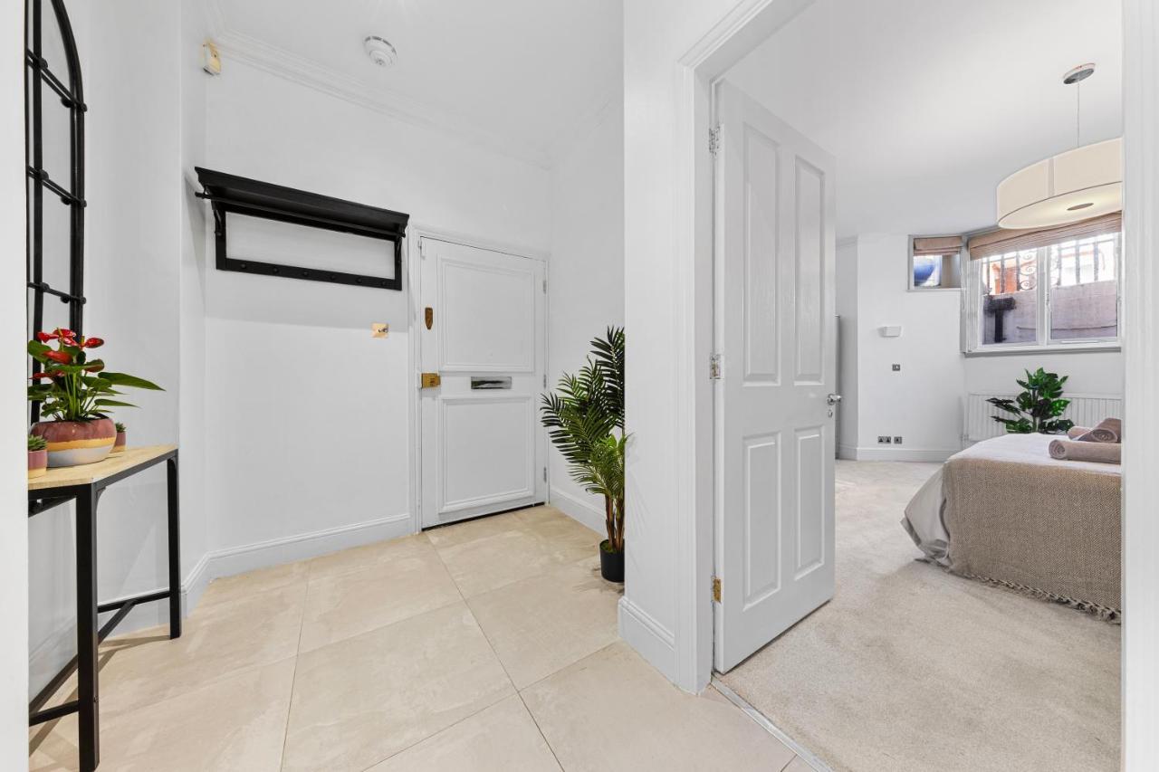 Harrods 2 Bed Lux Flat W/Patio Διαμέρισμα Λονδίνο Εξωτερικό φωτογραφία