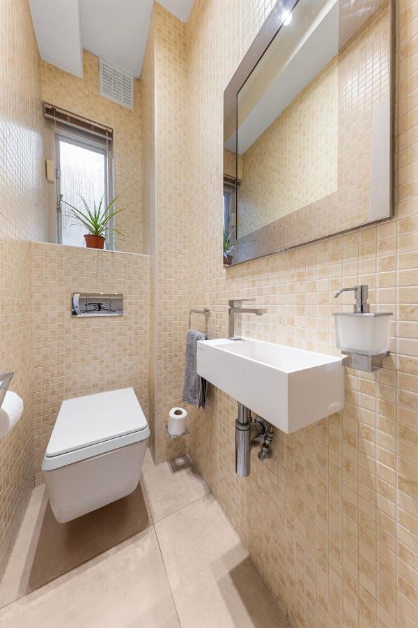 Harrods 2 Bed Lux Flat W/Patio Διαμέρισμα Λονδίνο Εξωτερικό φωτογραφία