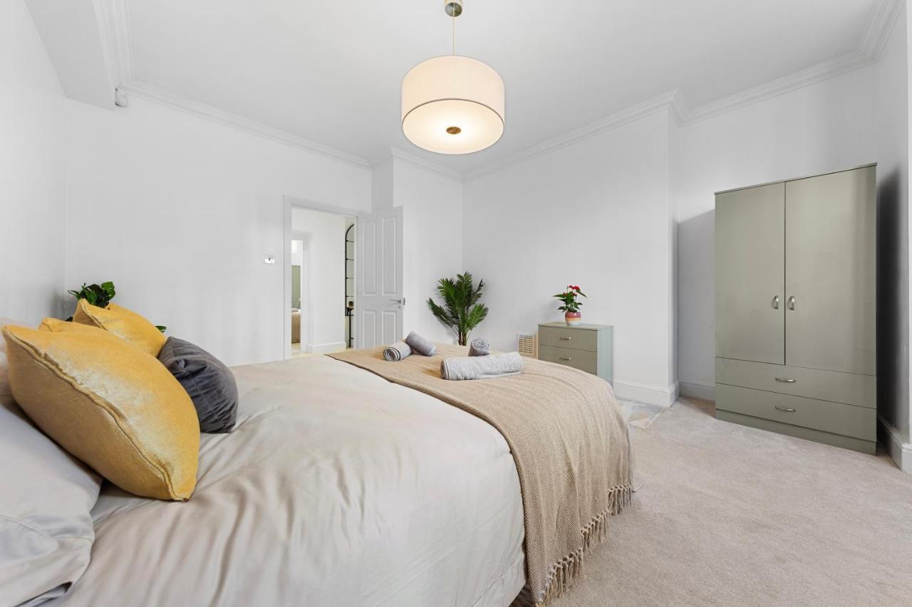 Harrods 2 Bed Lux Flat W/Patio Διαμέρισμα Λονδίνο Εξωτερικό φωτογραφία