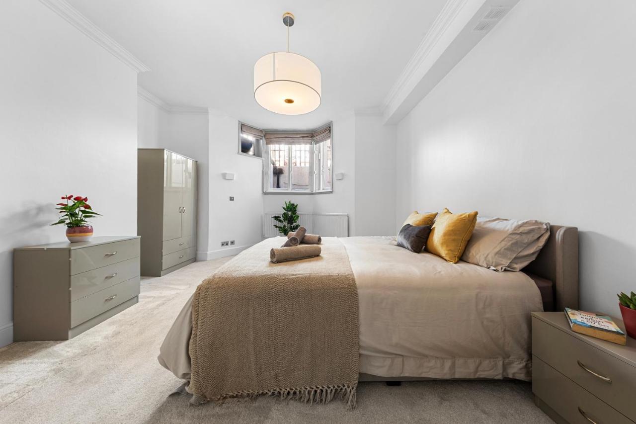 Harrods 2 Bed Lux Flat W/Patio Διαμέρισμα Λονδίνο Εξωτερικό φωτογραφία