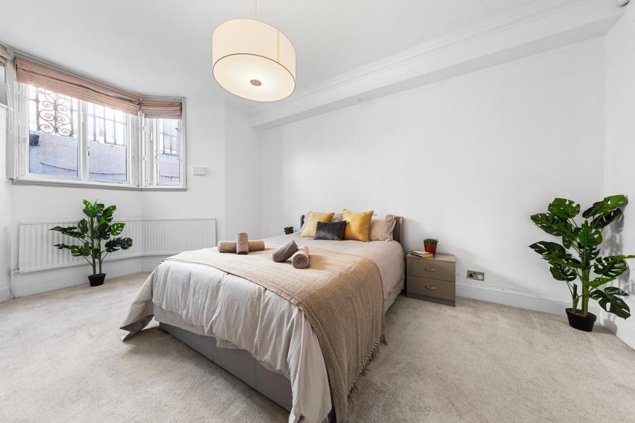 Harrods 2 Bed Lux Flat W/Patio Διαμέρισμα Λονδίνο Εξωτερικό φωτογραφία